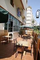 Hotel East West