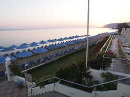 Hydramis Palace Beach Resort