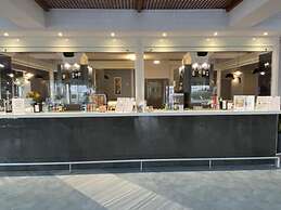 Hydramis Palace Beach Resort