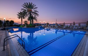 Hydramis Palace Beach Resort