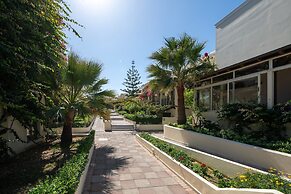 Hydramis Palace Beach Resort
