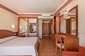 Hydramis Palace Beach Resort