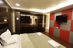 Hotel Metro Palace