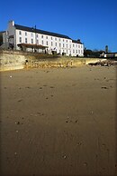 Walter Raleigh Hotel