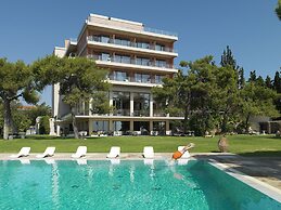 Kalamaki Beach Resort