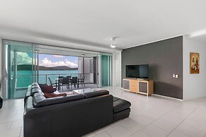 Peninsula Airlie Beach