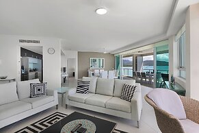 Peninsula Airlie Beach