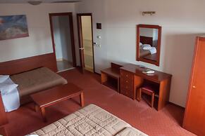 Art Pythia Hotel