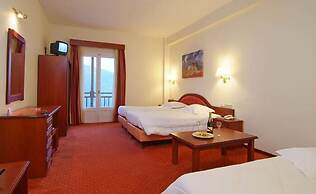 Art Pythia Hotel