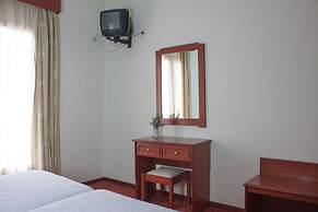 Art Pythia Hotel