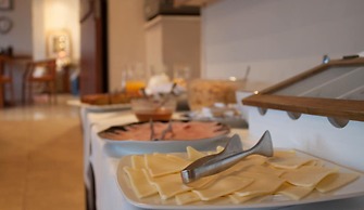 Art Pythia Hotel