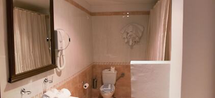 Art Pythia Hotel