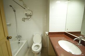 W Express Hotel