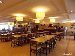 W Express Hotel