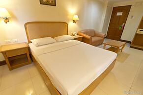 W Express Hotel