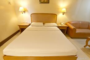 W Express Hotel