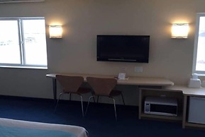 Super 8 by Wyndham Estevan