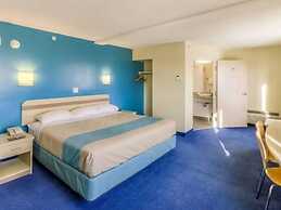 Super 8 by Wyndham Estevan