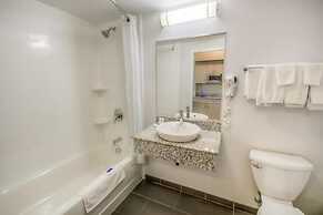 Super 8 by Wyndham Estevan