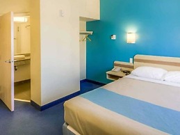 Super 8 by Wyndham Estevan