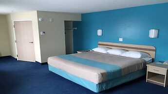 Super 8 by Wyndham Estevan
