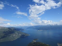 Dragsvik Fjordhotel