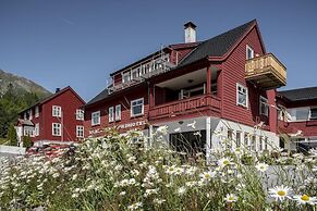 Dragsvik Fjordhotel