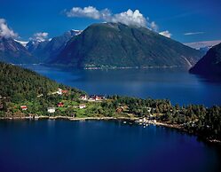 Dragsvik Fjordhotel