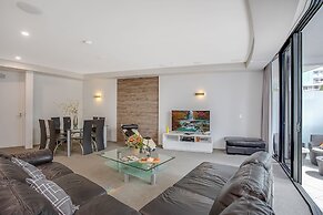 Aria Apartments