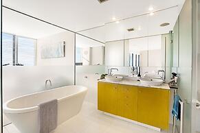 Aria Apartments