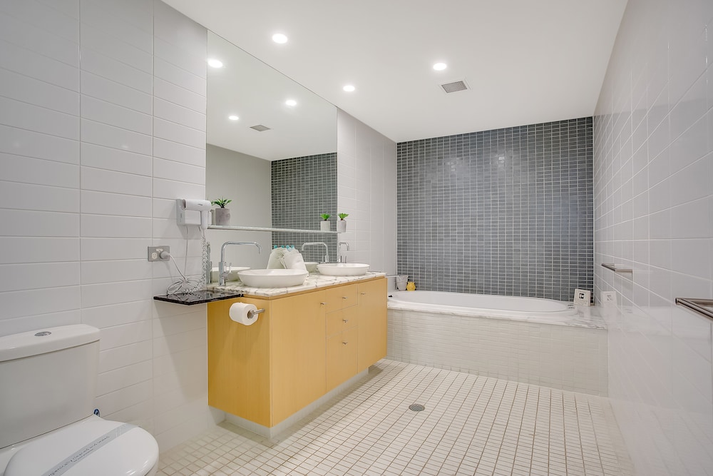 Aria Apartments