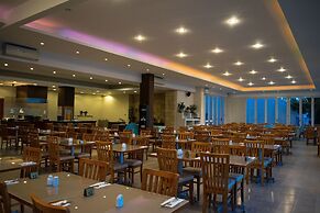Theo Sunset Bay Hotel