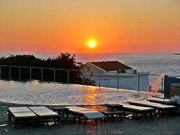 Theo Sunset Bay Hotel