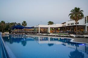 Theo Sunset Bay Hotel