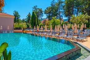 Hotel Pine Valley