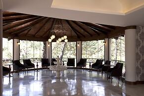 Hotel Pine Valley