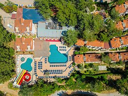 Hotel Pine Valley