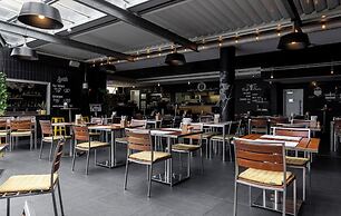 Atura Dandenong