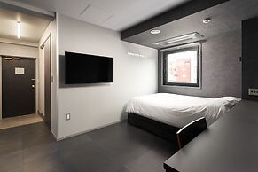 City Hotel N.U.T.S.