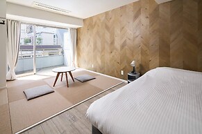 City Hotel N.U.T.S.