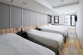 City Hotel N.U.T.S.