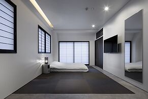 City Hotel N.U.T.S.