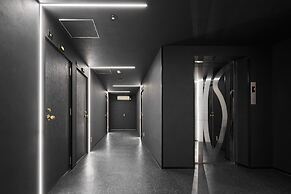 City Hotel N.U.T.S.