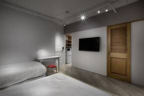 City Hotel N.U.T.S.