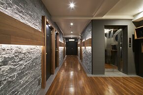City Hotel N.U.T.S.