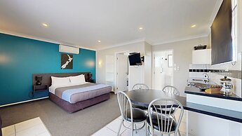 Albatross Motel