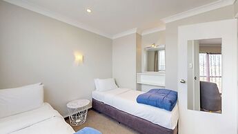 Albatross Motel