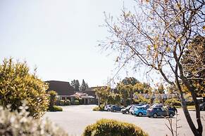 Ascot Park Hotel