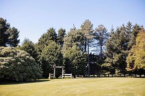 Ascot Park Hotel
