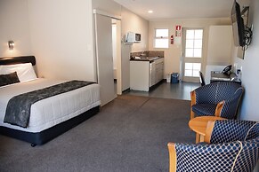 Ascot Park Hotel